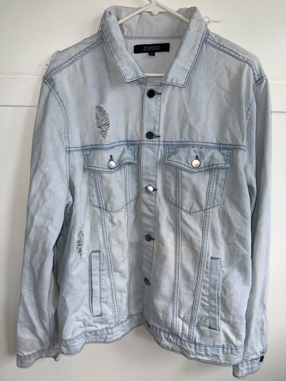 Elwood Distressed Denim Trucker Jacket Mens XL Light‎ Wash Ripped Jean Jacket
